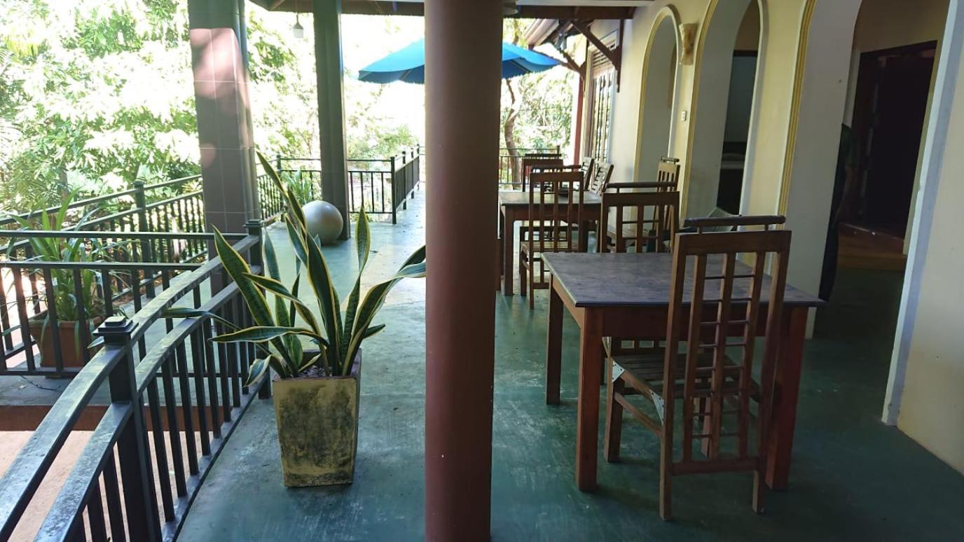 Leopard City Hostel Yala Tissamaharama Exterior photo