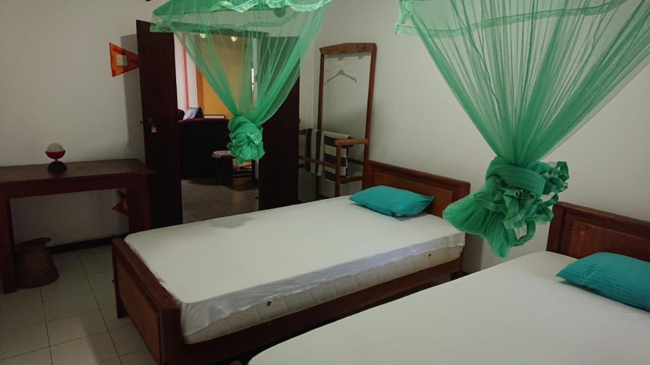 Leopard City Hostel Yala Tissamaharama Exterior photo