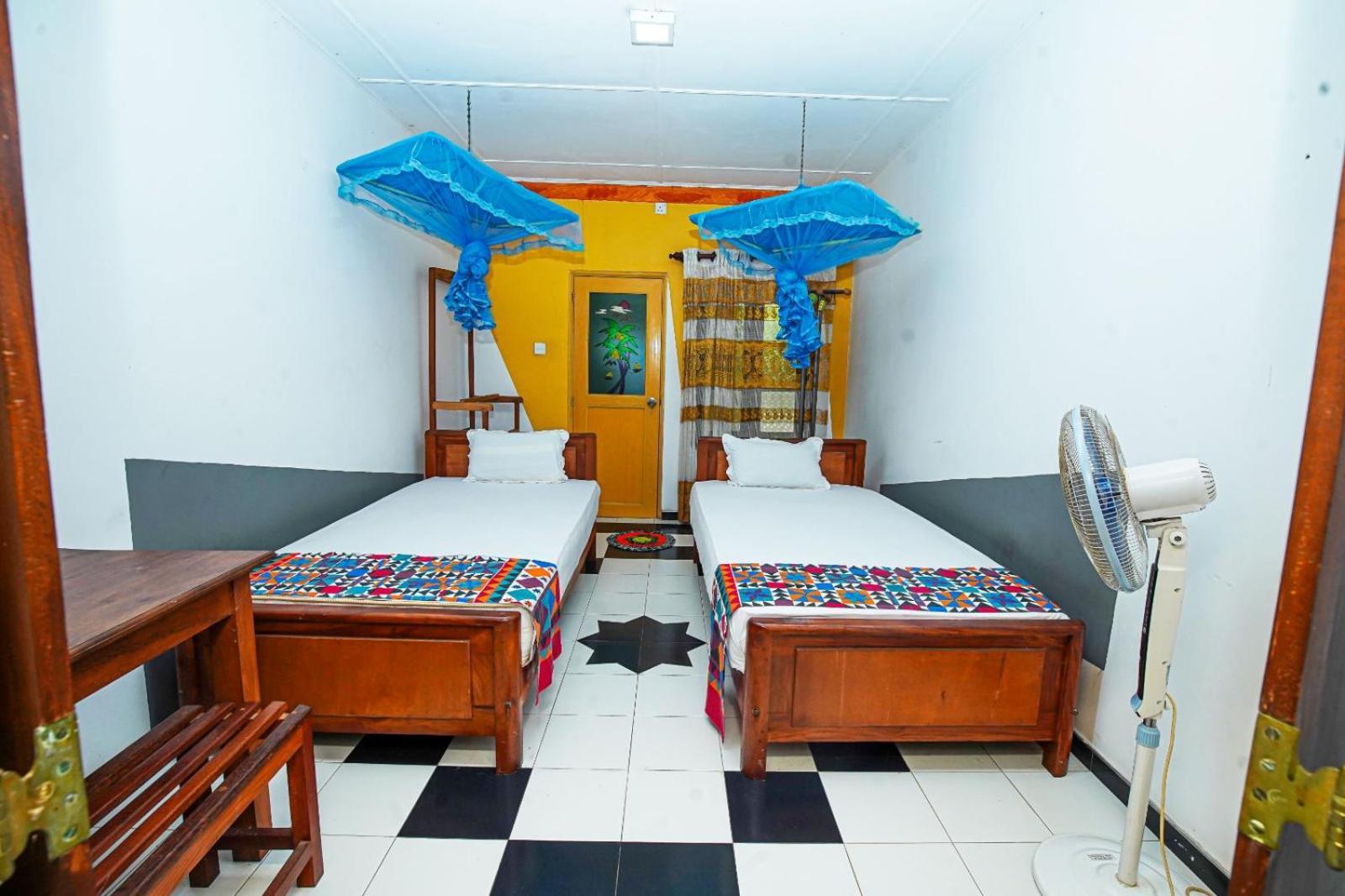 Leopard City Hostel Yala Tissamaharama Exterior photo